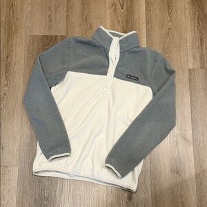 Women’s Columbia Top